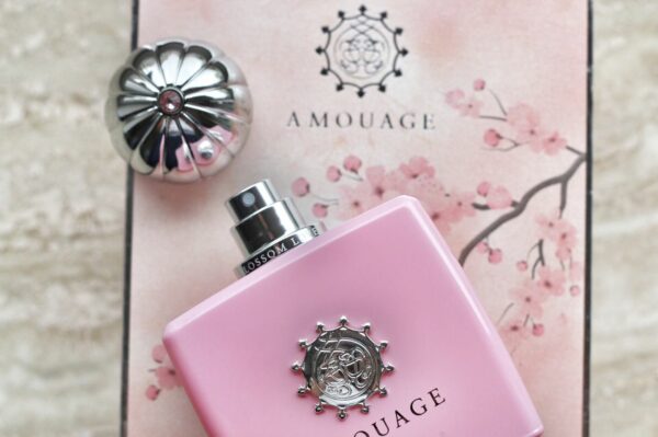 amouage blossom love - Nuochoarosa.com - Nước hoa cao cấp, chính hãng giá tốt, mẫu mới