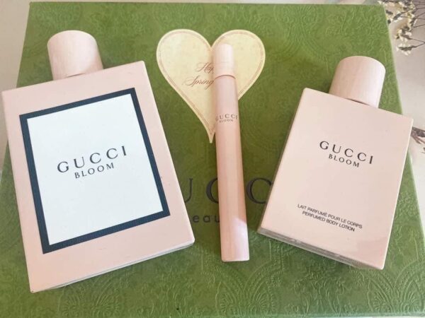 Gucci Bloom EDP Gift Set 3pcs 2 - Nuochoarosa.com - Nước hoa cao cấp, chính hãng giá tốt, mẫu mới