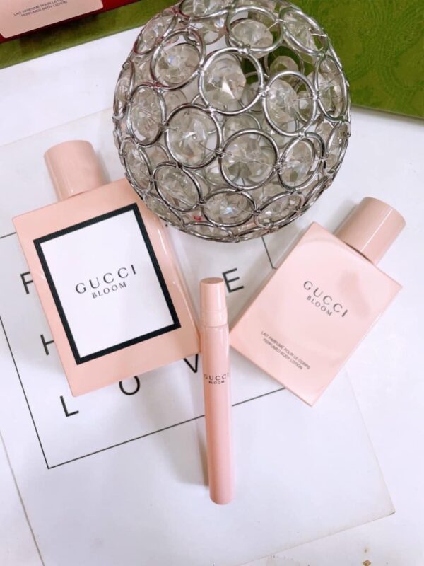 Gucci Bloom EDP Gift Set 3pcs 4 - Nuochoarosa.com - Nước hoa cao cấp, chính hãng giá tốt, mẫu mới