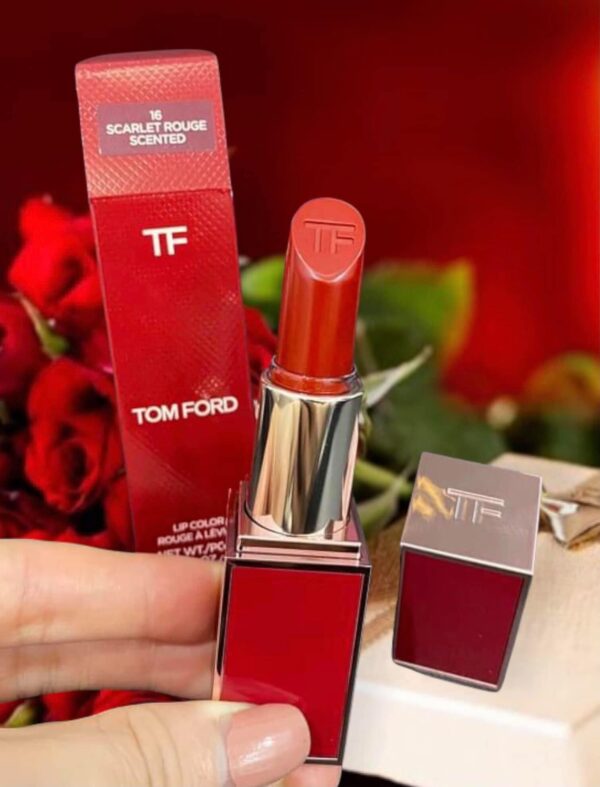 Son Tom Ford Lip Color Limited Edition 16 Scarlet Rouge Mau Do Thuan 5 - Nuochoarosa.com - Nước hoa cao cấp, chính hãng giá tốt, mẫu mới