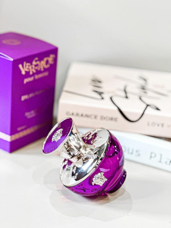 Versace Dylan Purple Pour Femme 5 - Nuochoarosa.com - Nước hoa cao cấp, chính hãng giá tốt, mẫu mới