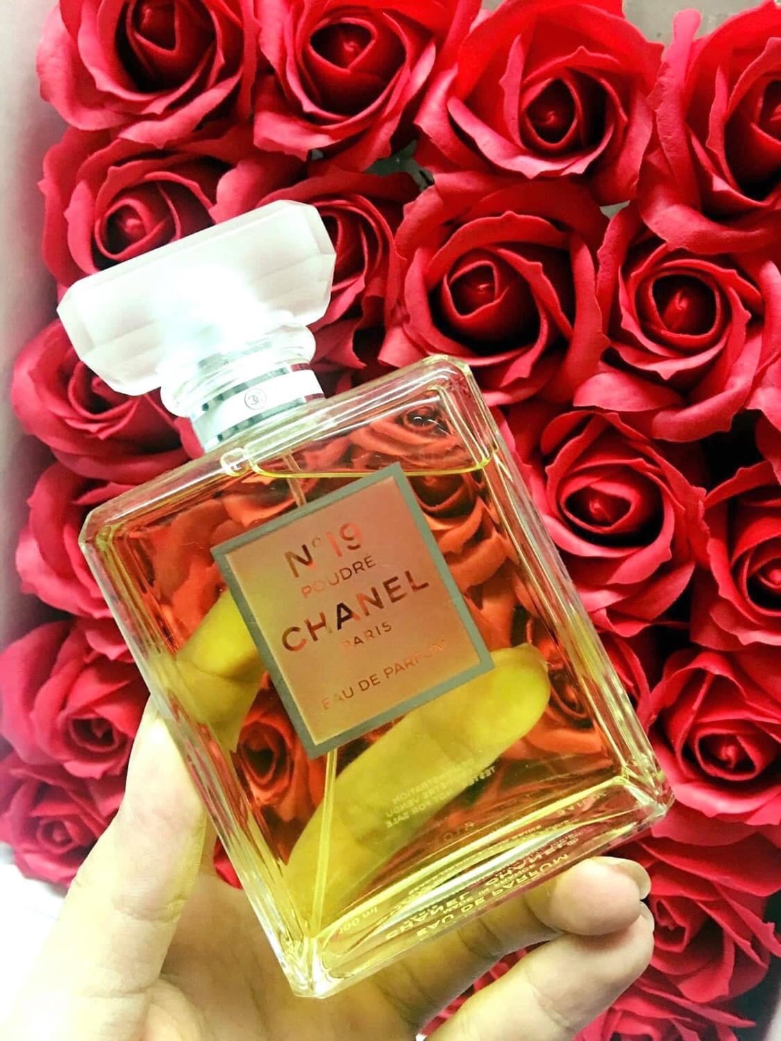 Chanel No.19 Poudre 5 - Nuochoarosa.com - Nước hoa cao cấp, chính hãng giá tốt, mẫu mới
