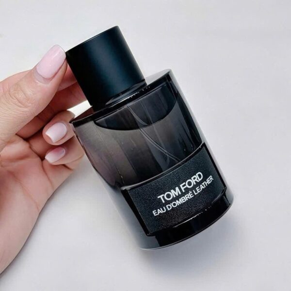 Tom Ford Eau DOmbre Leather 3 - Nuochoarosa.com - Nước hoa cao cấp, chính hãng giá tốt, mẫu mới
