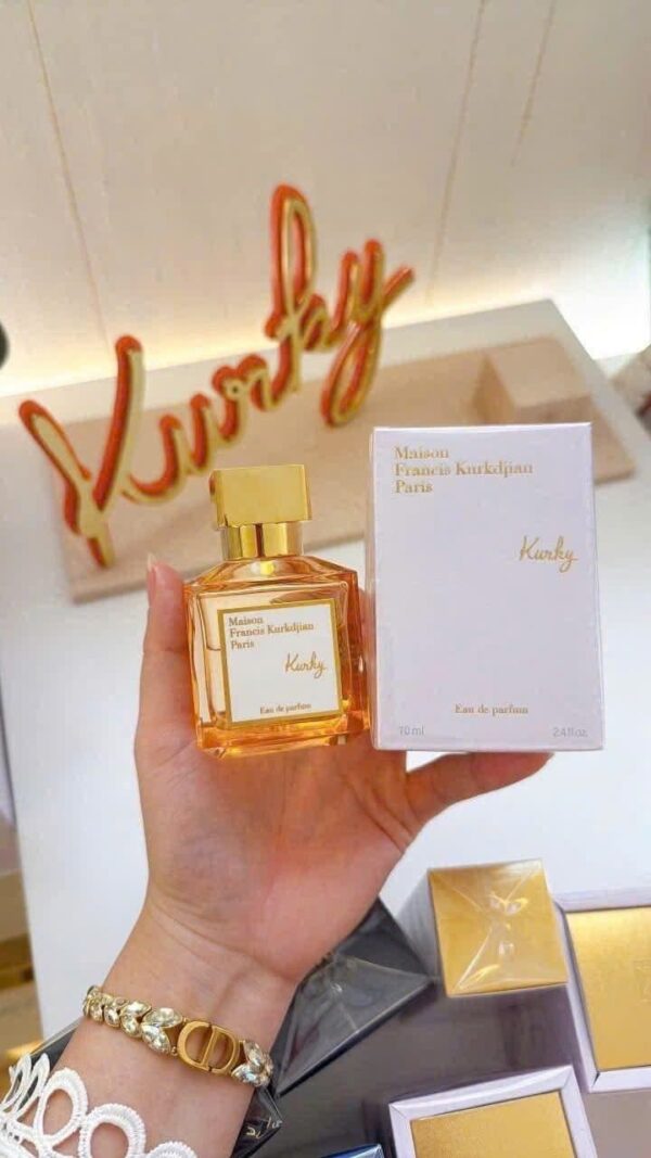 Maison Francis Kurkdjian – MFK Kurky 1 1 - Nuochoarosa.com - Nước hoa cao cấp, chính hãng giá tốt, mẫu mới